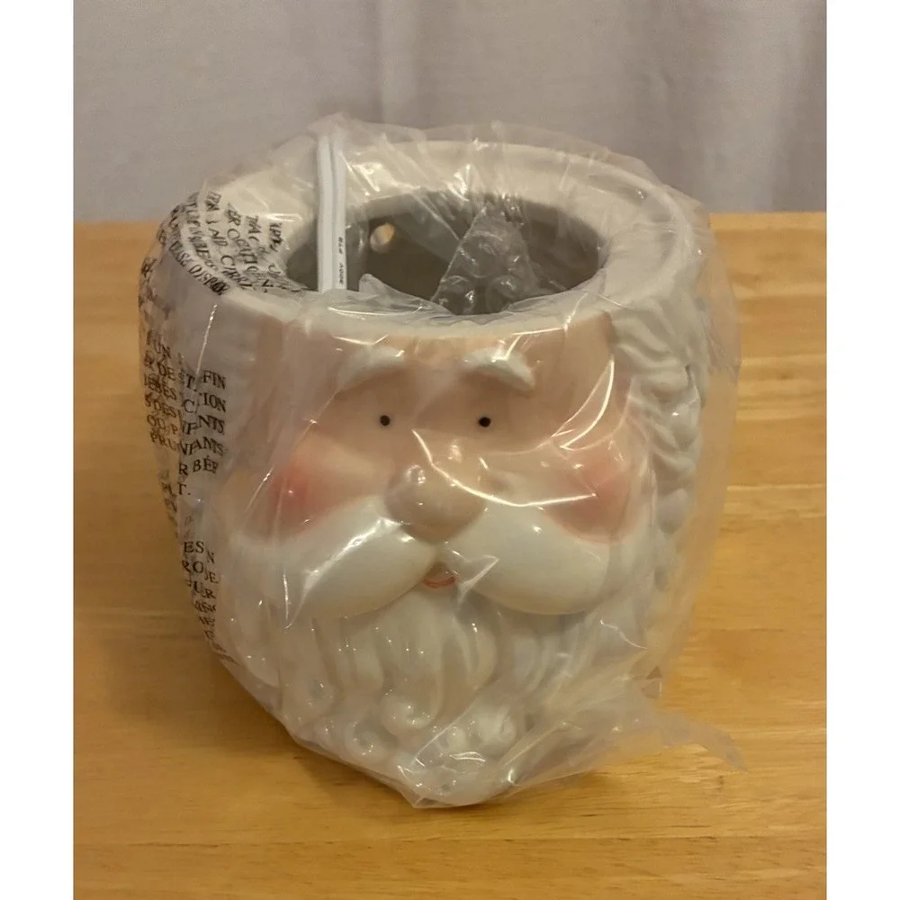 Saint Nick 2013 Holiday Scentsy Wax Warmer NIB Retired